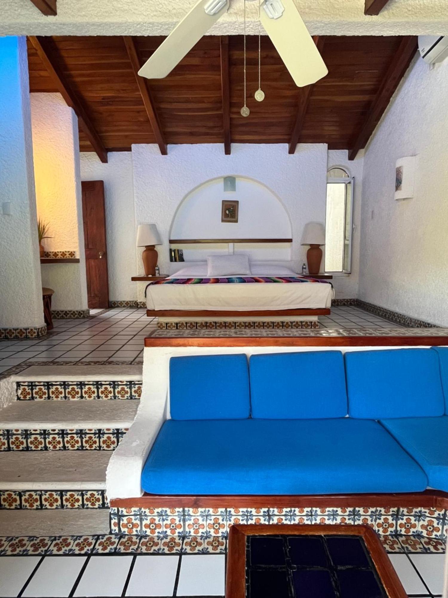 Villa De La Roca Zihuatanejo Exterior photo